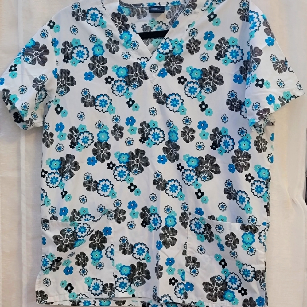 MedGear Scrub Tee floral
